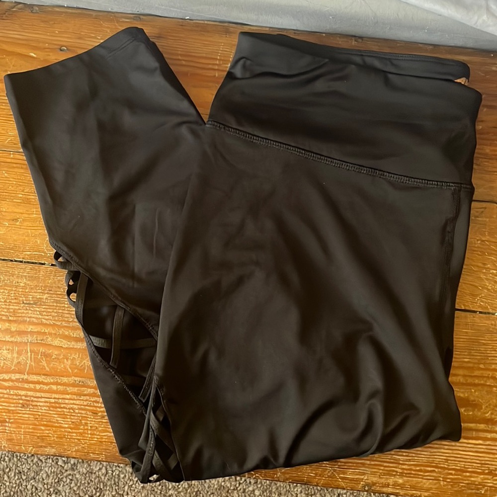 Women’s exercise pants